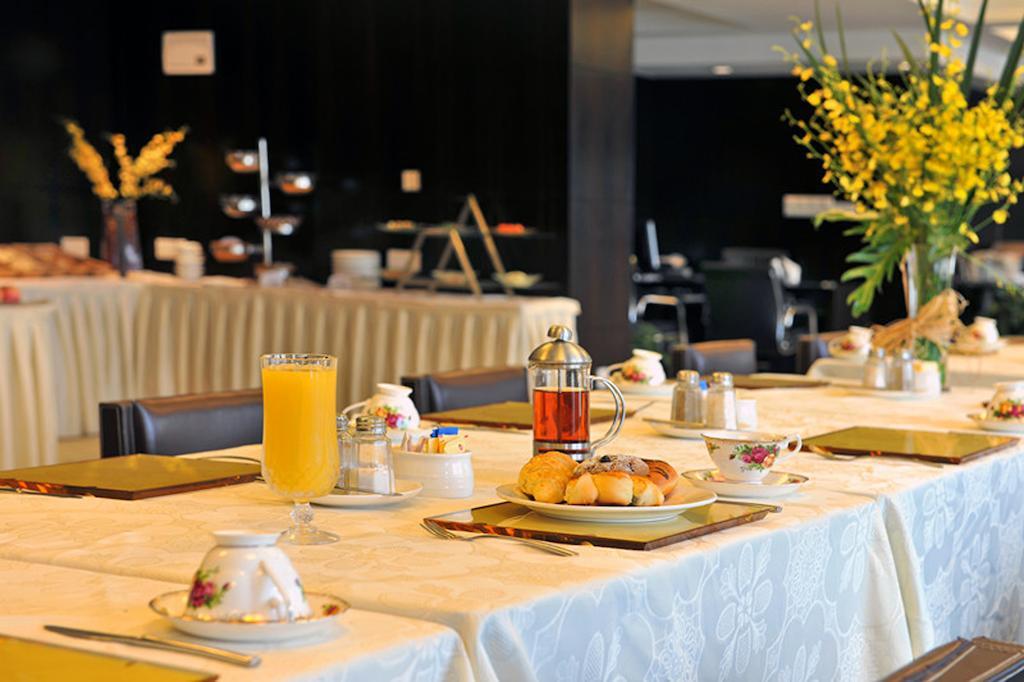 Ramada Plaza Shanghai Gateway מראה חיצוני תמונה